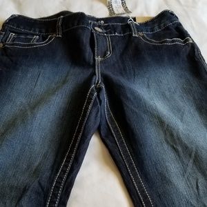 Maurices jeans